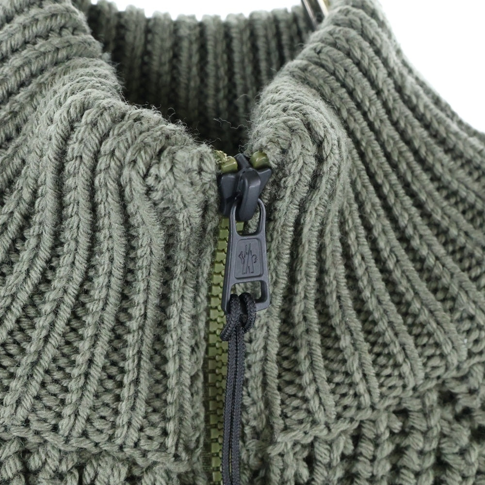 MONCLER GENIUS(モンクレール ジーニアス) 23AW ×PHARRELL WILLIAMS CICLISTA TRICOT ファレルウィリアムス ハーフジップ カーキ I209R9F00001