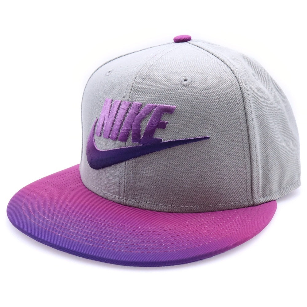 NIKE(ナイキ) フロント刺繍ロゴ ベースボールキャップ グレー/パープル
