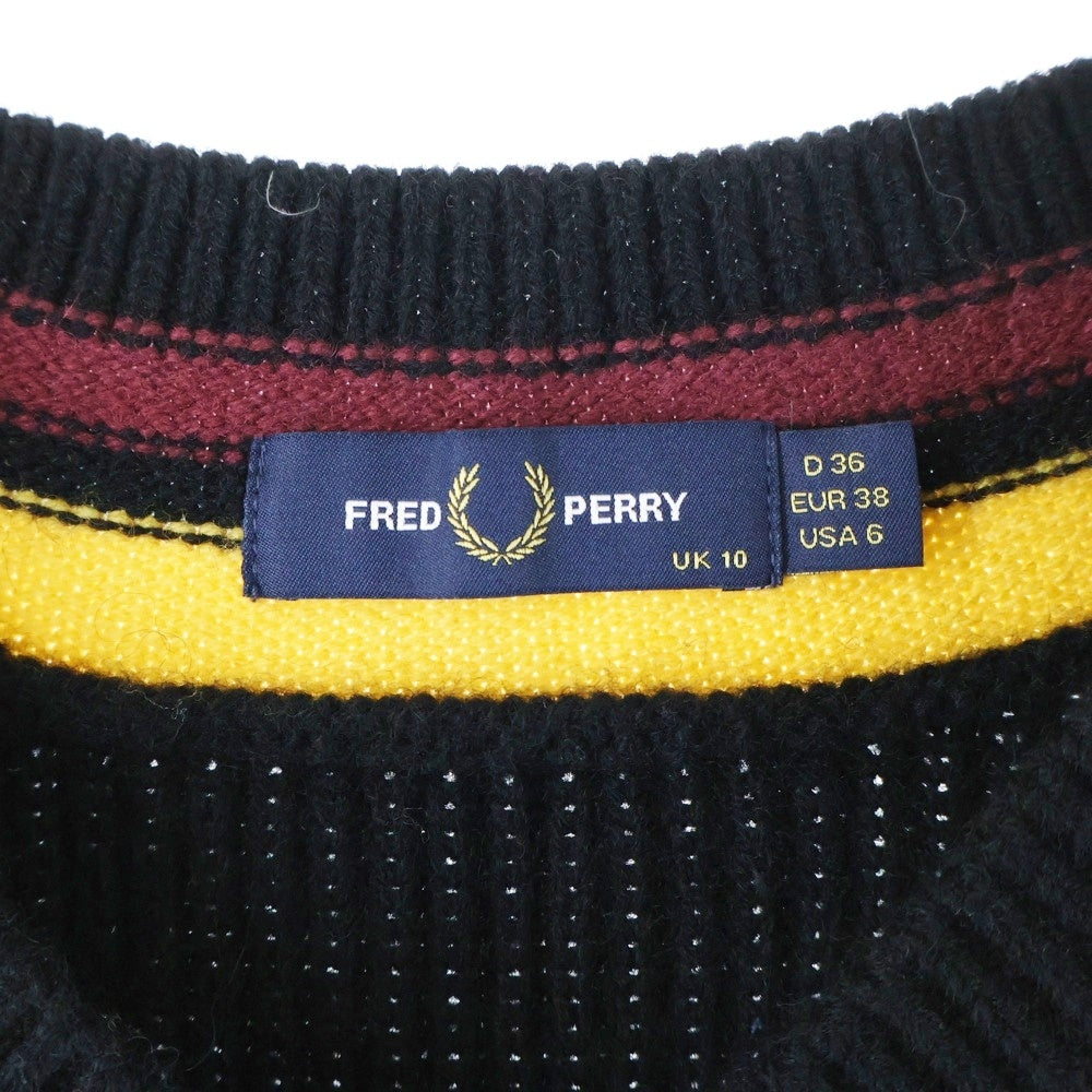 FRED PERRY(フレッドペリー) フロント刺繍ロゴ Vネックニットベスト レディース ブラック FZ7230