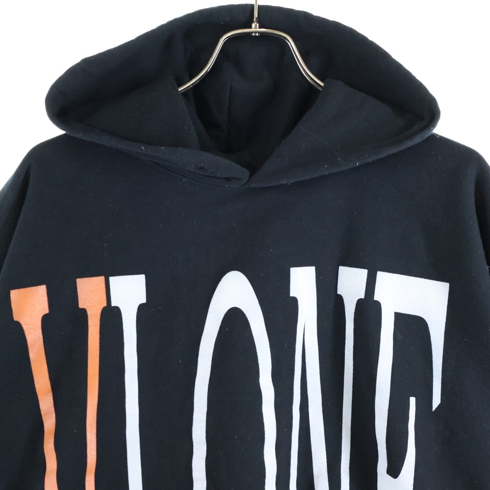 VLONE(ヴィーロン) フロントプリント プルオーバーパーカー ブラック