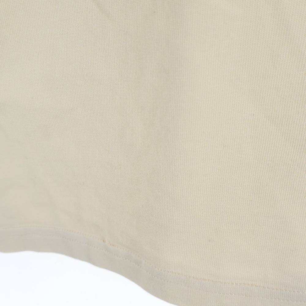 AMI Alexandre Mattiussi(アミアレクサンドルマテュッシ) フロントロゴ刺繍 クルーネック 半袖Tシャツ アイボリー UTS075.726