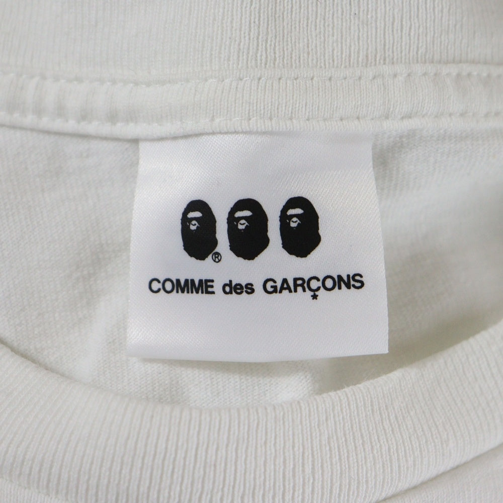 A BATHING APE(アベイシングエイプ) ×COMME des GARCONS フロントロゴ刺繍 クルーネック半袖Tシャツカットソー ホワイト