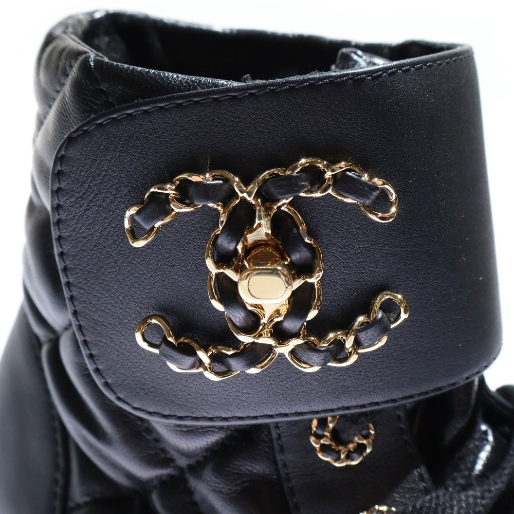 CHANEL(シャネル) 24AW マトラッセ ココマーク キルティングレザーショートブーツ レディース ブラック/ゴールド G45923