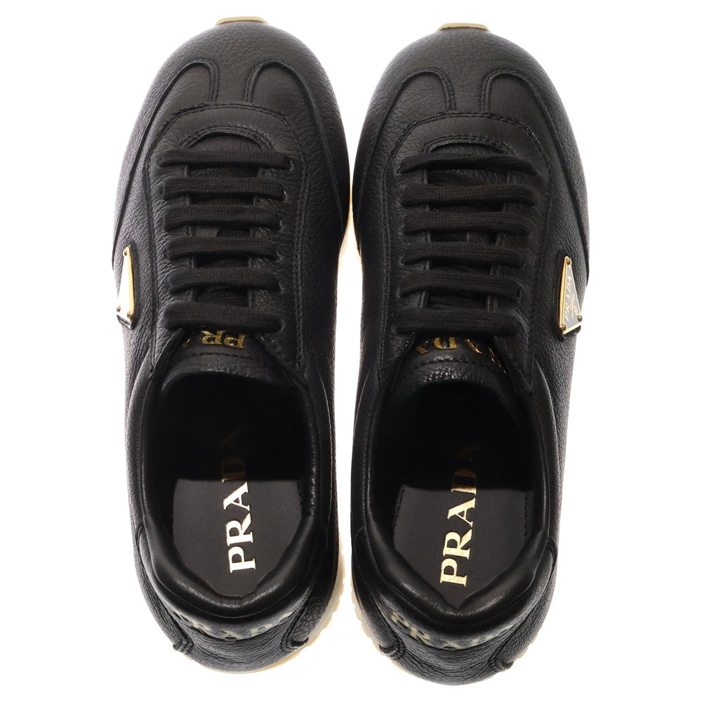 PRADA(プラダ) メタルロゴプレート レザーローカットスニーカー ブラック 2EG436