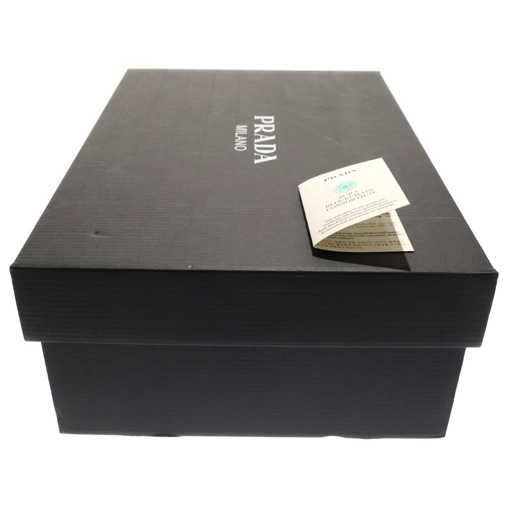 PRADA(プラダ) メタルロゴプレート レザーローカットスニーカー