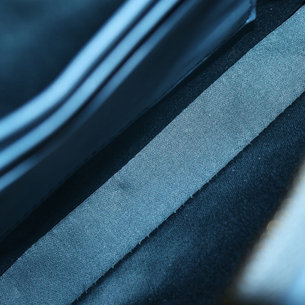 miumiu(ミュウミュウ) マテラッセ メタルロゴプレート レザーチェーンショルダーバッグ レディース