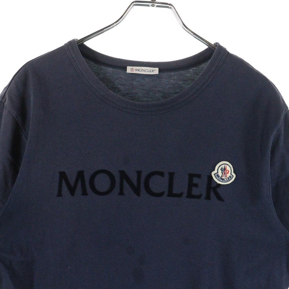 MONCLER(モンクレール) ロゴフロッキープリント クルーネック半袖Tシャツカットソー ネイビー G20918C00022