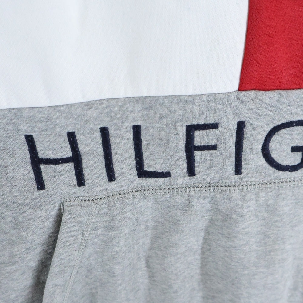 TOMMY HILFIGER(トミーヒルフィガー) フロントロゴ刺繍 プルオーバーパーカー グレー