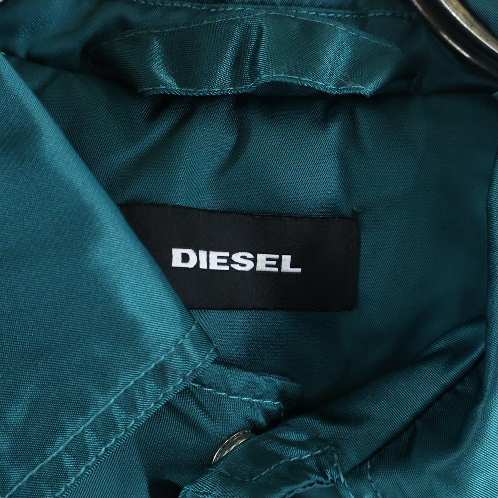 DIESEL(ディーゼル) バックロゴ刺繍 フロントボタン 中綿 コーチジャケット グリーン CN000053