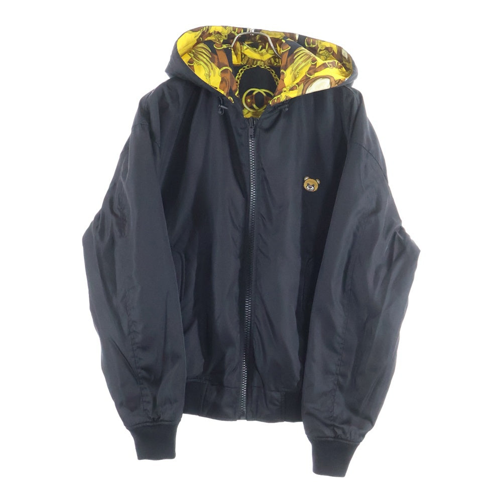 MOSCHINO(モスキーノ) 総柄ベア フロントベアワッペン ジップアップ リバーシブル ボンバージャケット ブラック/イエロー 212Z J06345250