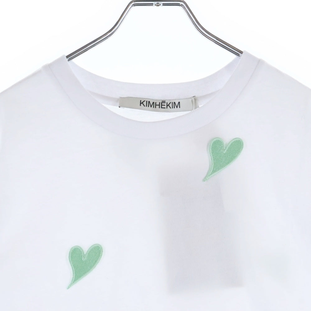 KIMHEKIM(キムヘキム) ハート刺繍 クルーネック半袖Tシャツカットソー ホワイト/グリーン SS25-ZF5JS01-WG