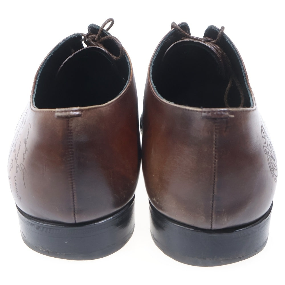 Berluti(ベルルッティ) アレッサンドロ スカーズ カリグラフィ型押し レザーシューズ 革靴 ブラウン 4690