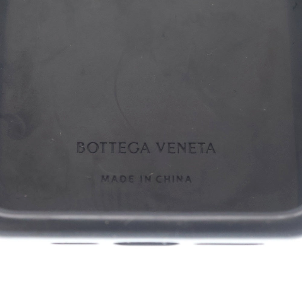 BOTTEGA VENETA(ボッテガヴェネタ) iPhone 16 Pro MAX Case イントレチャート ラバーシリコン アイフォン16プロマックス スマートフォンケース ブラック 828072V0EY01000