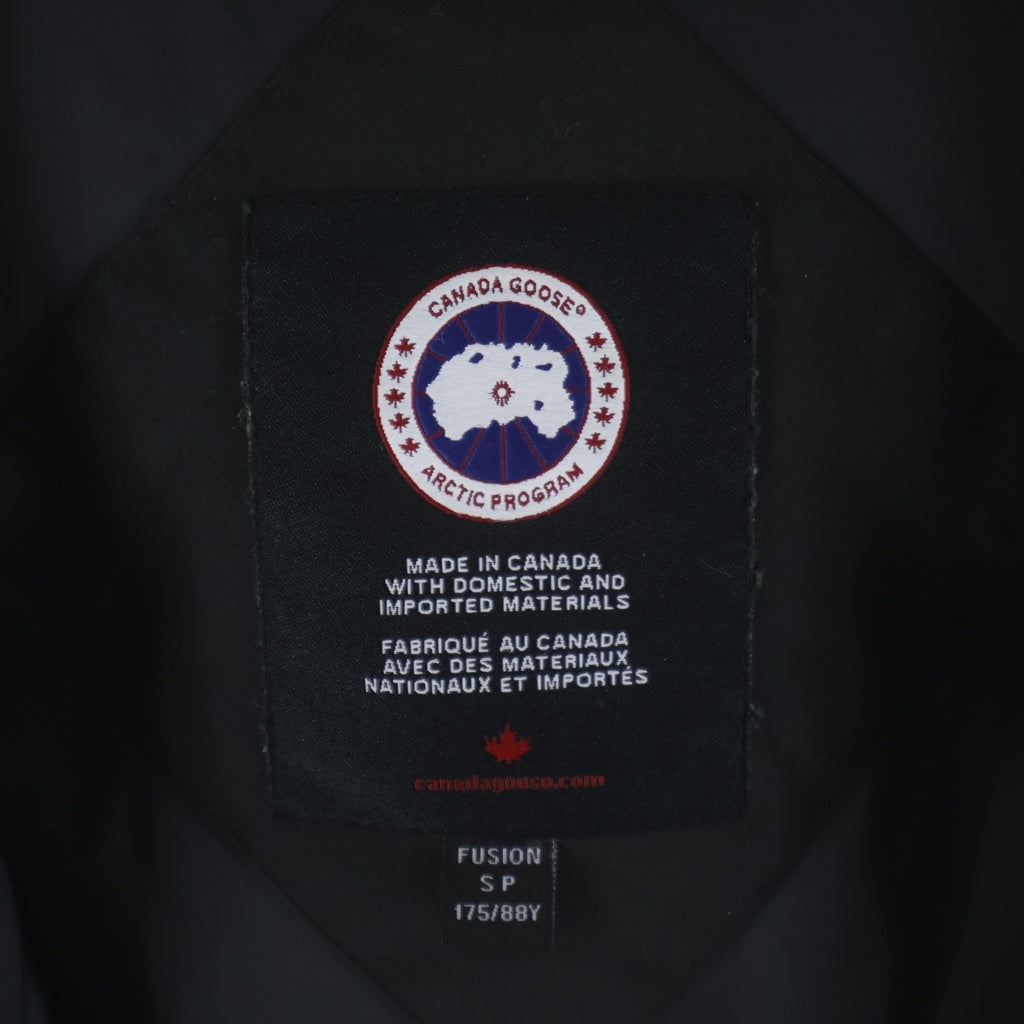 CANADA GOOSE(カナダグース) CHATEAU PARKA シャトー パーカ ショルダーワッペン ファー フーデッド ジップアップダウンジャケット ブラック 3426MA