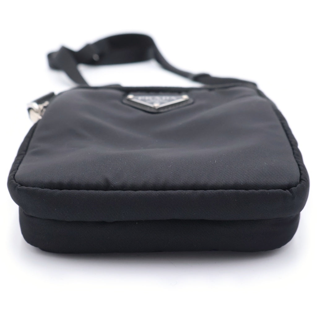 PRADA(プラダ) Re-Nylon トライアングルロゴプレート フォンケース ショルダーポーチ ブラック 2TZT024DMI F0002 レディース