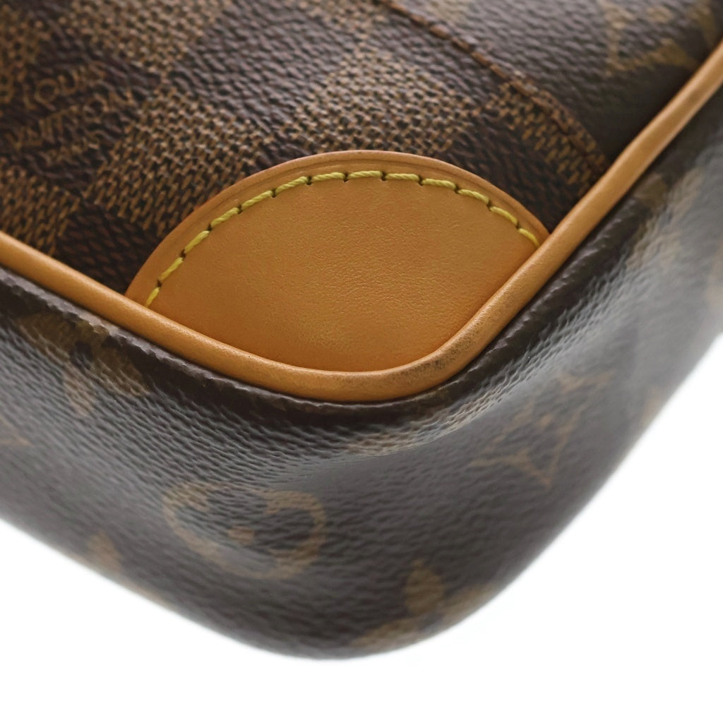 LOUIS VUITTON(ルイヴィトン) ×NIGO ニゴトロカデロ ウェアラブル ウォレット ブラウン M26020 レディース