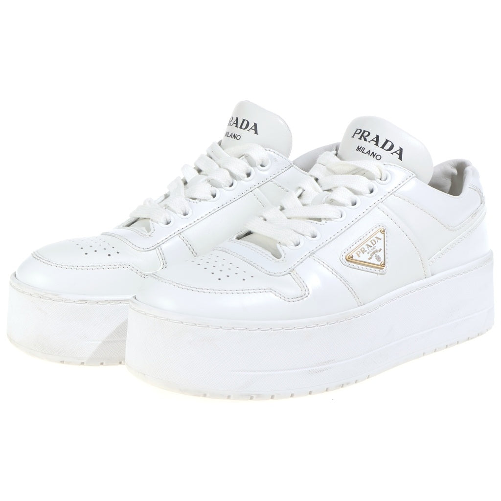 PRADA(プラダ) ダウンタウン ボールド ロゴプレート レザーローカットスニーカー ホワイト 1E792M 3LPF レディース