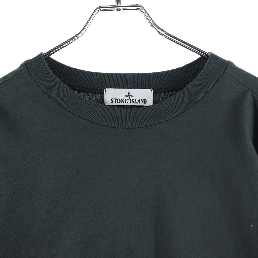 STONE ISLAND(ストーンアイランド) HEAVY COTTON JERSEY GARMENT DYED 袖ロゴパッチ付き クルーネック長袖Tシャツカットソー カーキ 811563750