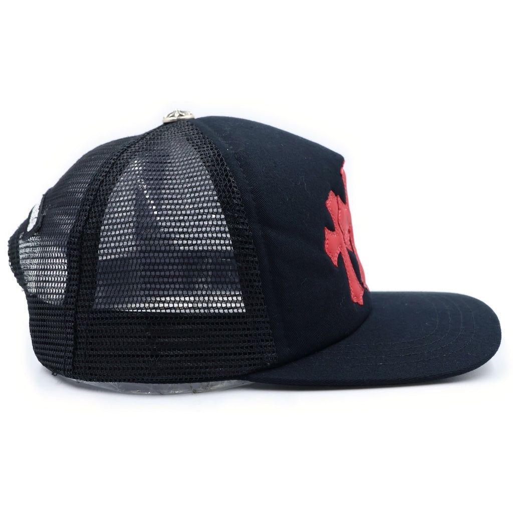 CHROME HEARTS(クロムハーツ) CEMETERY CROSS TRUCKER CAP 3セメタリ‐クロス レザーパッチ トラッカーキャップ 帽子 ブラック/レッド
