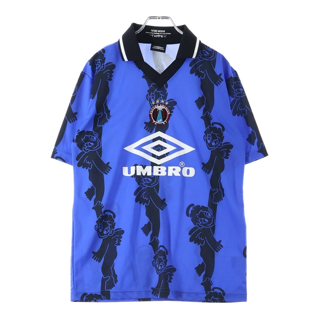 UMBRO(アンブロ) ×FUTURE ARCHIVE×TAPPEI フロントロゴ 総柄半袖ゲームシャツ ブルー UM24SSBE-GS01