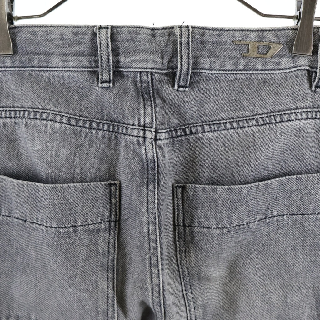 DIESEL(ディーゼル) D-SIRE-CARGO-D ルーズフィットボタンフライカーゴパンツ グレー A13317