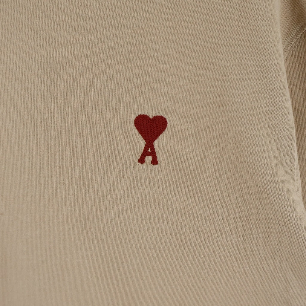 ami paris(アミパリス) Ami DE COEUR フロント刺繍 クルーネック半袖Tシャツカットソー ブラウン UTS005.726 レディース