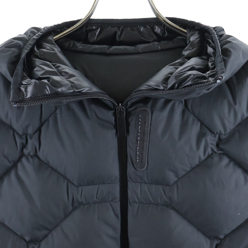 MONCLER(モンクレール) 23AW ATIK ラバーロゴプリント キルティングダウンベスト ブラック I10911A00031 596IU