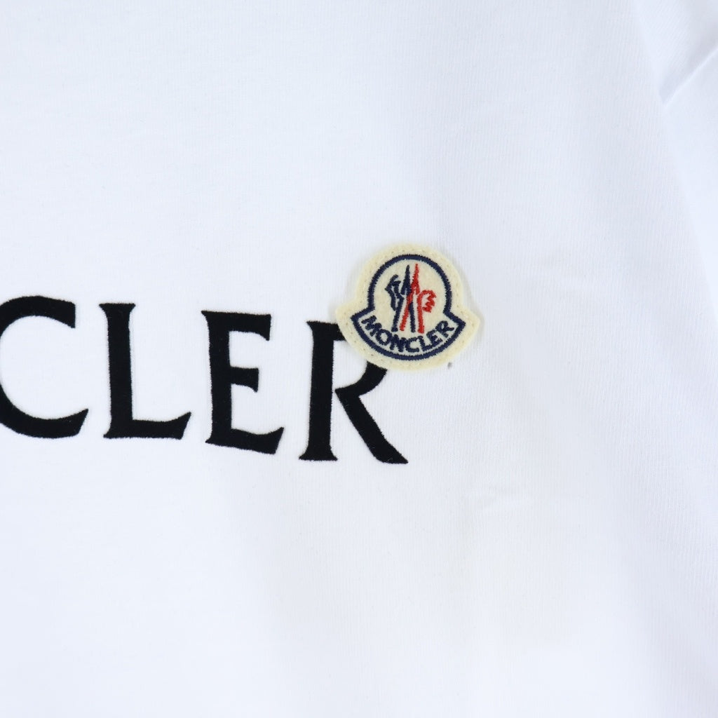MONCLER(モンクレール) フロントワッペンロゴ クルーネック半袖Tシャツカットソー ホワイト H20918C00025