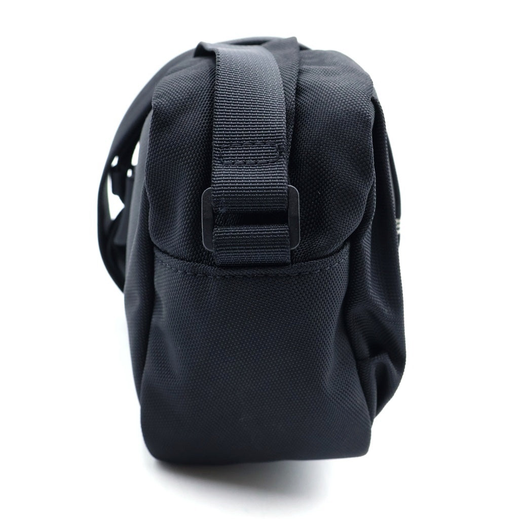 ALEXANDER WANG(アレキサンダーワン) Wangsport カメラバッグ ショルダーバッグ ブラック レディース