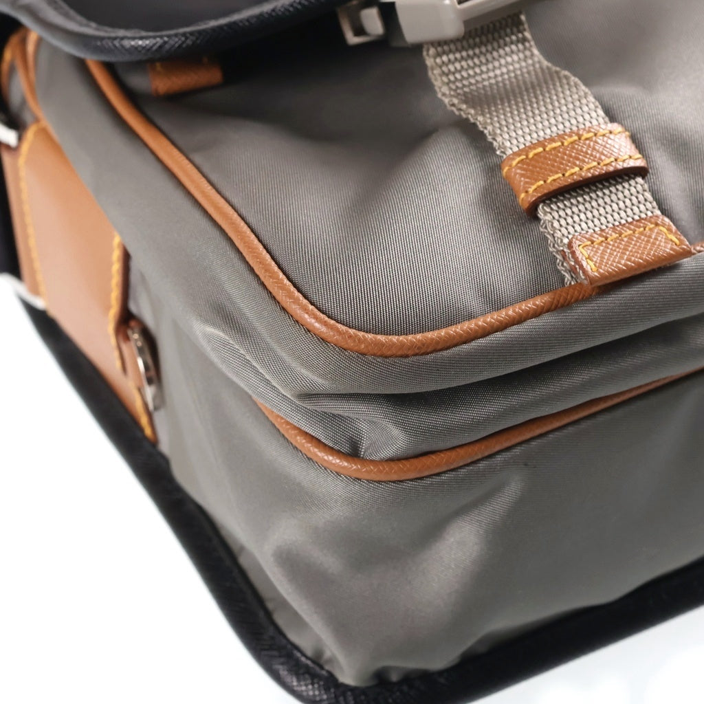 PRADA(プラダ) Re-Nylon サフィアーノレザー切り替えナイロンショルダーバッグ ブラック/グレー 2VD769