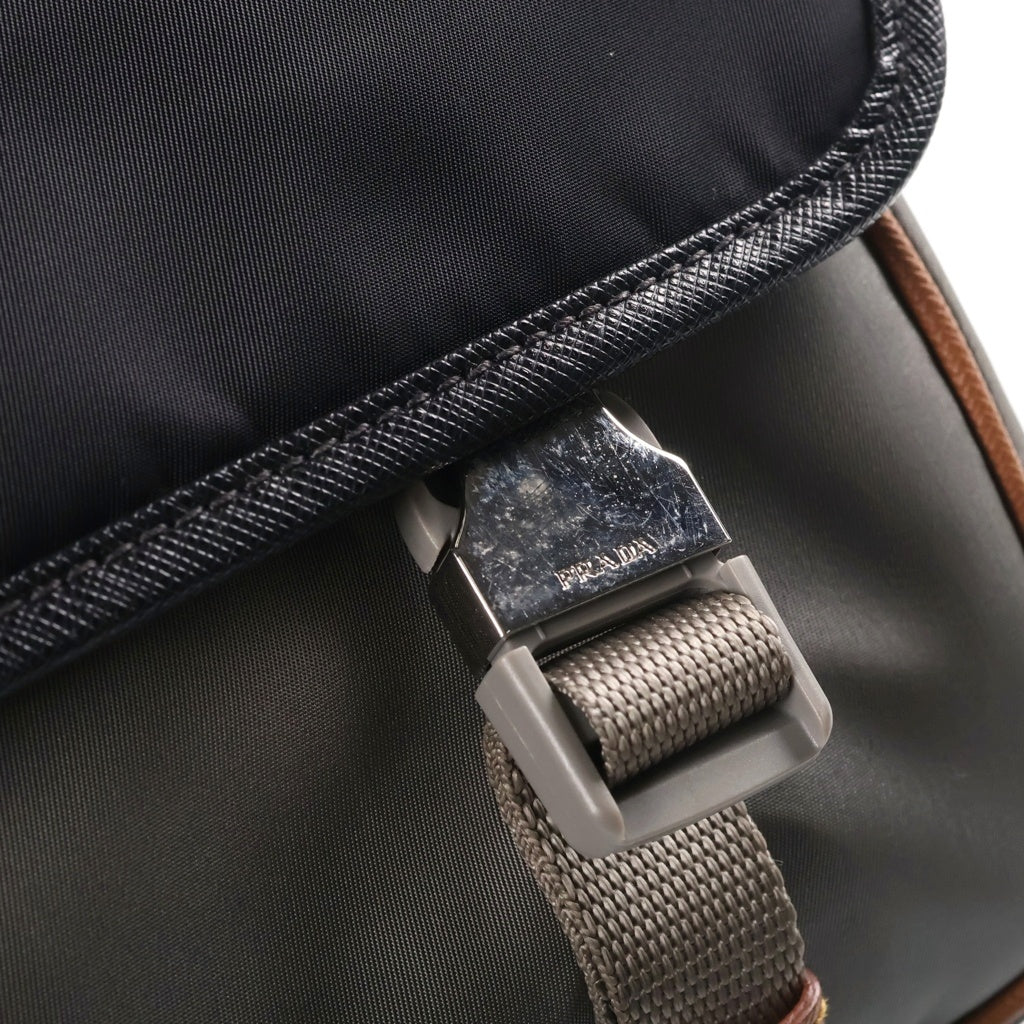 PRADA(プラダ) Re-Nylon サフィアーノレザー切り替えナイロンショルダーバッグ ブラック/グレー 2VD769