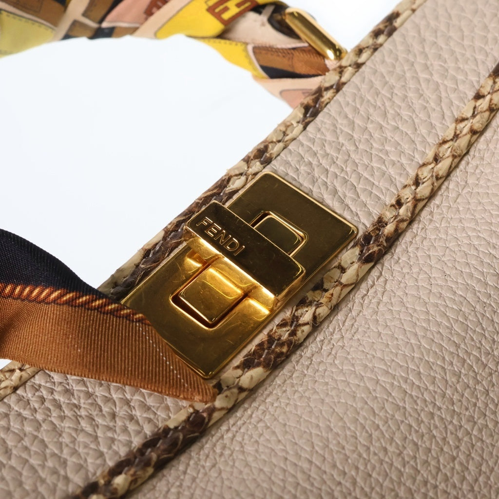 FENDI(フェンディ) ピーカブー アイシーユー スモール パイソンレザーハンドショルダーバッグ アイボリー 8BN327 レディース