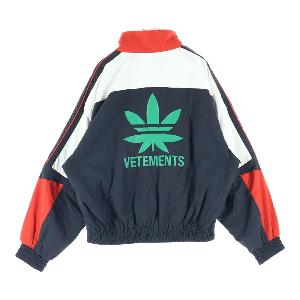 VETEMENTS(ヴェトモン) 20SS marijuna Docking Track ナイロンジャケット ブラック/レッド MSS20JA242