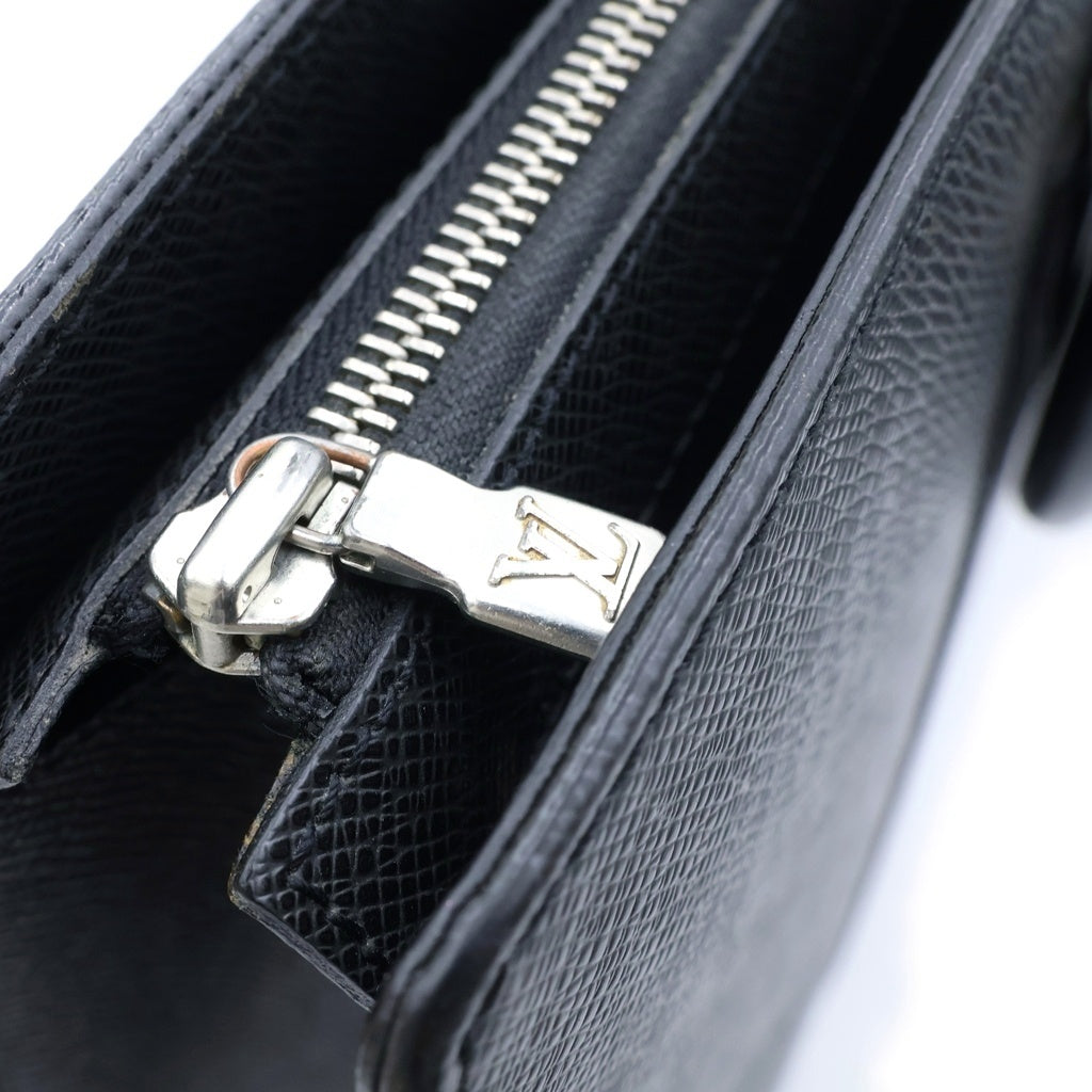 LOUIS VUITTON(ルイヴィトン) タイガ ポルト ドキュマン ロザン ロゴ型押し ハンドビジネスバッグ ブリーフケース ブラック M30058