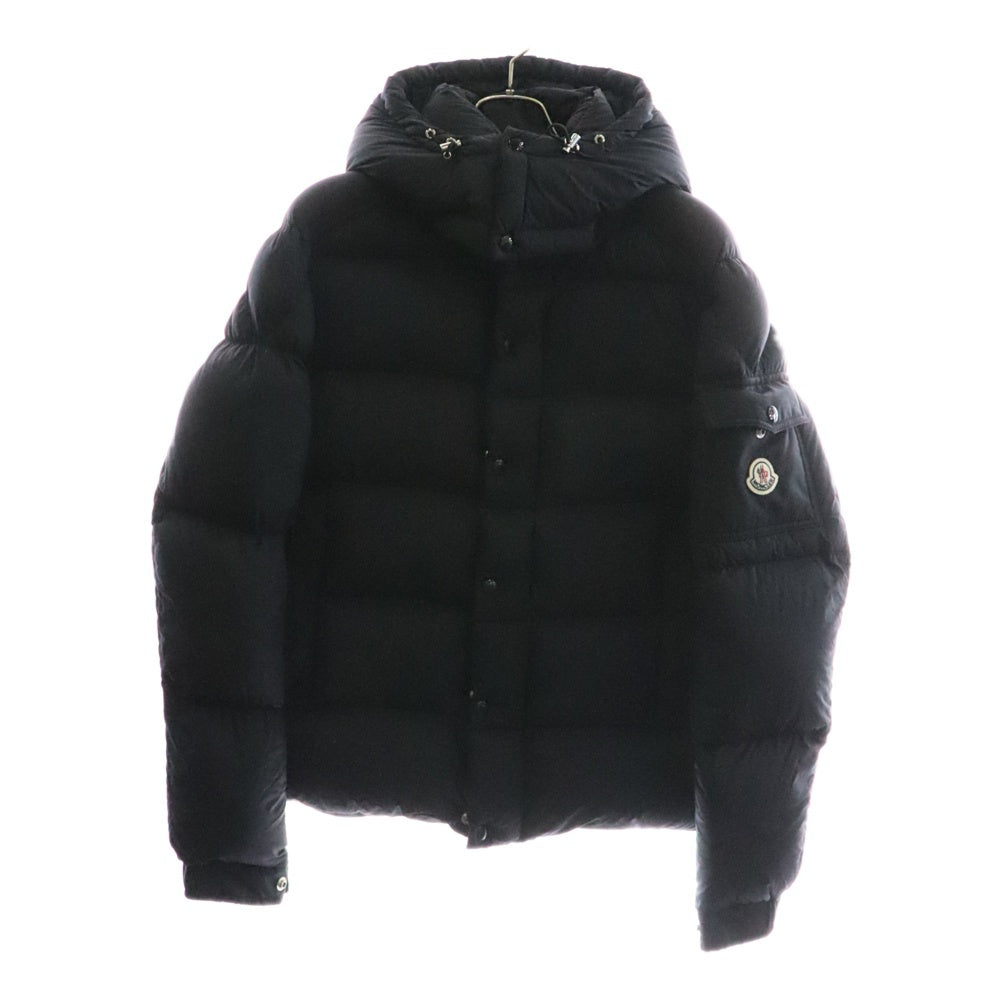 MONCLER(モンクレール) 23AW VEZERE ヴェゼール ワッペンロゴ フーデッド ジップアップ ダウンジャケット ブラック I20911A00044 53333