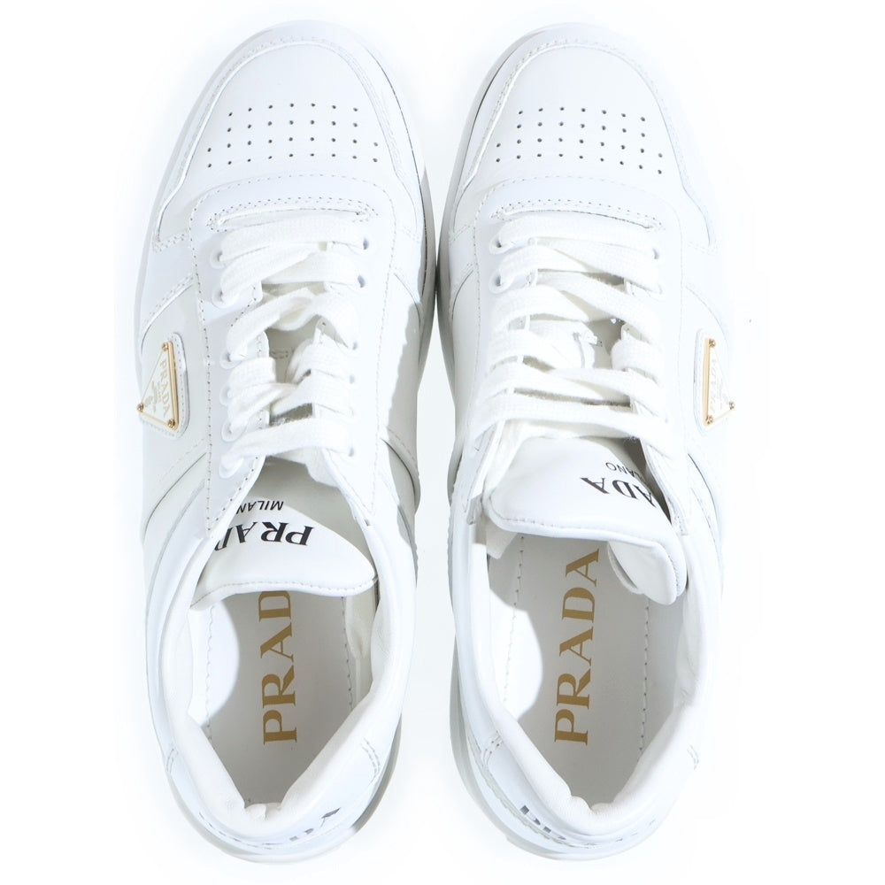PRADA(プラダ) トライアングルロゴ ローカットスニーカー ホワイト