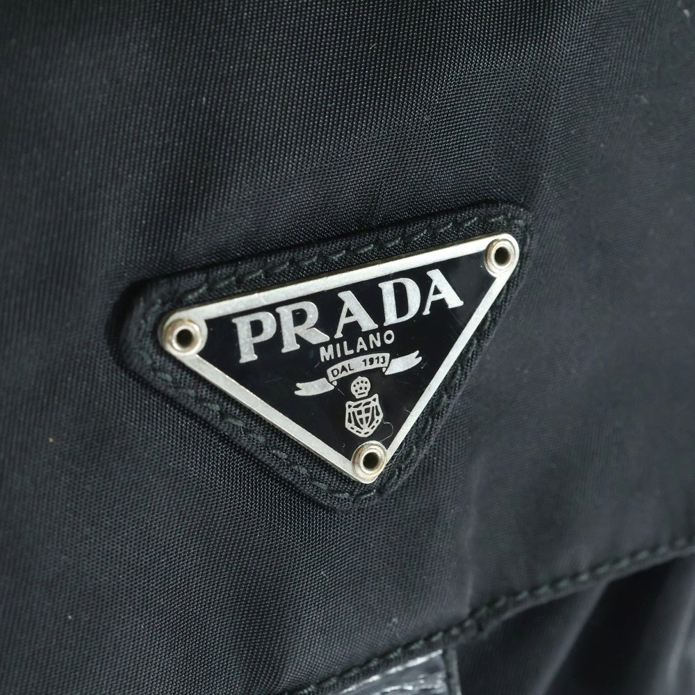 PRADA(プラダ) トライアングルロゴプレート ナイロン ショルダーバッグ ブラック レディース