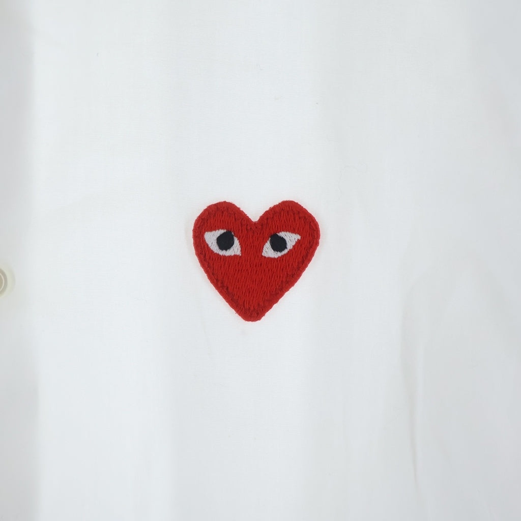 PLAY COMME des GARCONS(プレイコムデギャルソン) ハートワッペンロゴ 長袖シャツ ホワイト