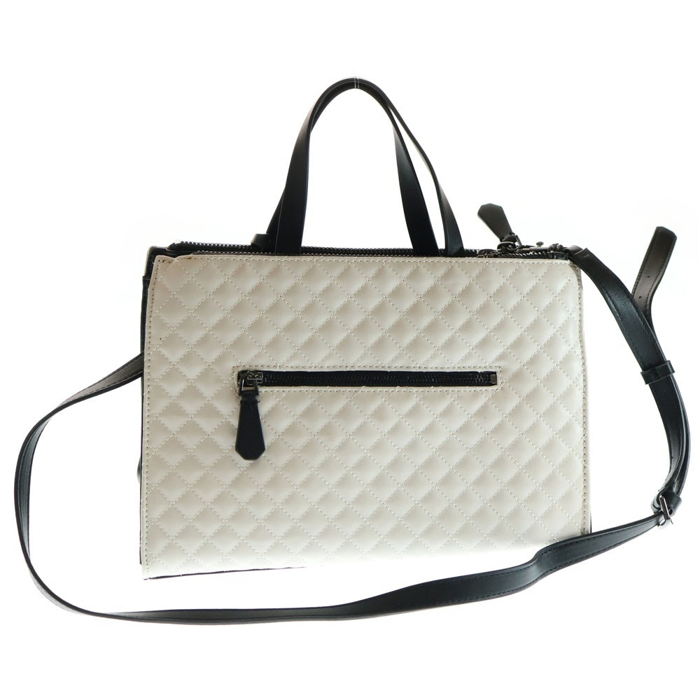 GUESS(ゲス) 2WAYバッグ キルティング ハンドバッグ トートバッグ ショルダーバッグ ホワイト×ブラック ブラック金具 レザー