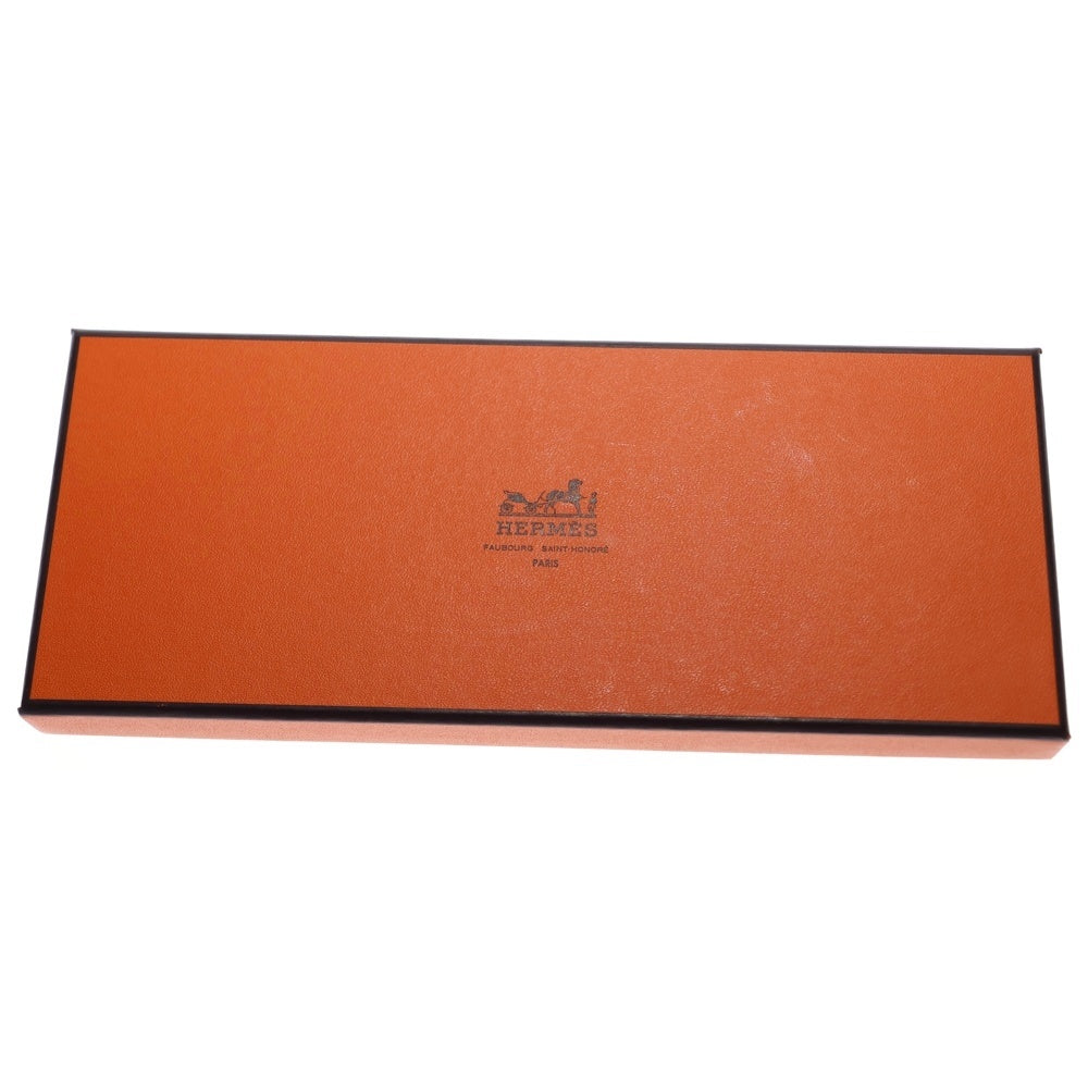 HERMES(エルメス) カレ45 LES OBJETS INTROUVABLES おかしな道具たち シルクスカーフ ライトブルー×ホワイト