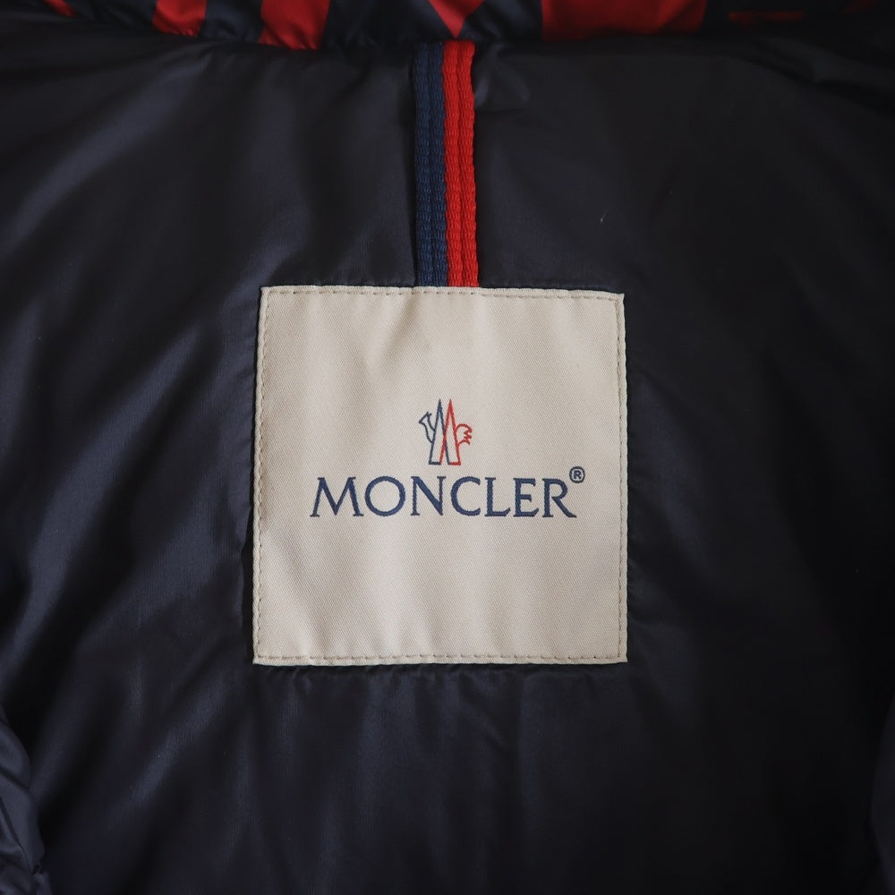 MONCLER(モンクレール) 20AW FRIOLAND F20911A59800 54AN4 総柄ダウンジャケット ネイビー×レッド