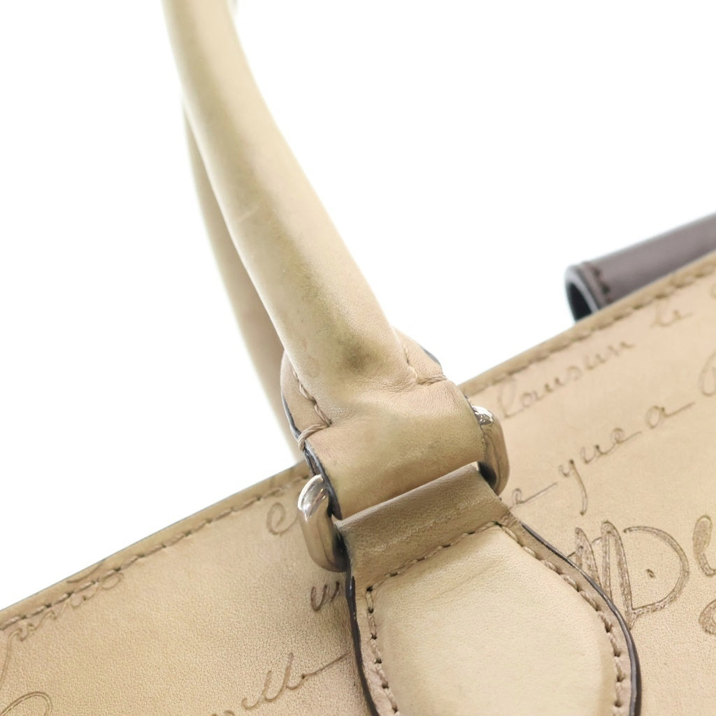 Berluti(ベルルッティ) トゥジュールXS カリグラフィー スクリットレザー 2WAY ハンド ショルダー トートバッグ シルバー金具 ベージュ レディース