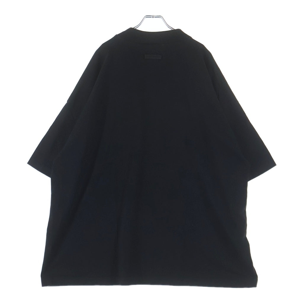FEAR OF GOD ESSENTIALS(フィアオブゴッド エッセンシャルズ) ブランドロゴ モックネック 半袖Tシャツ カットソー ブラック