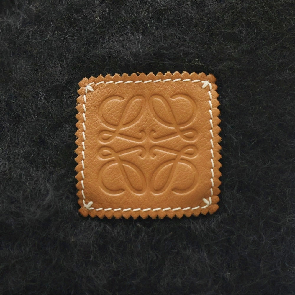 LOEWE(ロエベ) レザーパッチ アナグラム モヘア マフラー ブラック