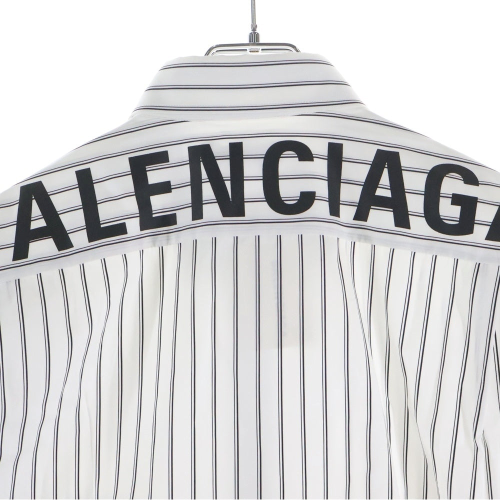 BALENCIAGA バックロゴ ストライプ 長袖シャツ ホワイト ブラック BALENCIAGA(バレンシアガ) バックロゴプリント ストライプ総柄 ボタン
