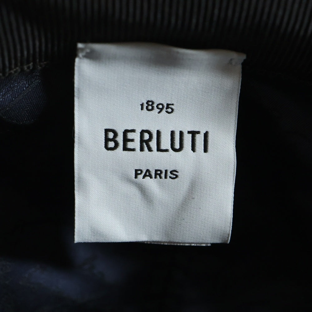 Berluti(ベルルッティ) スクリットパターン カリグラフィ ベースボールキャップ ネイビー レディース