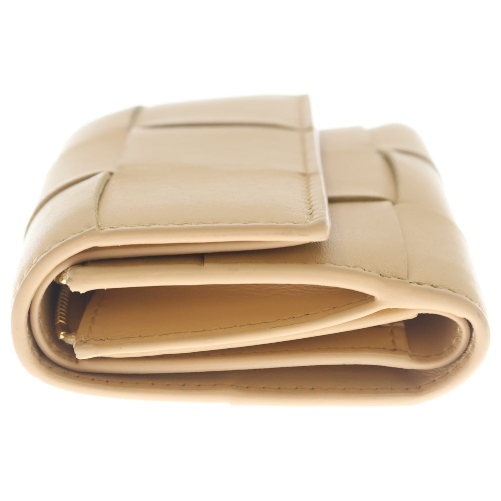 BOTTEGA VENETA(ボッテガヴェネタ) 三つ折り財布 コンパクトウォレット コインケース ベージュ レザー ゴールド金具 レディース