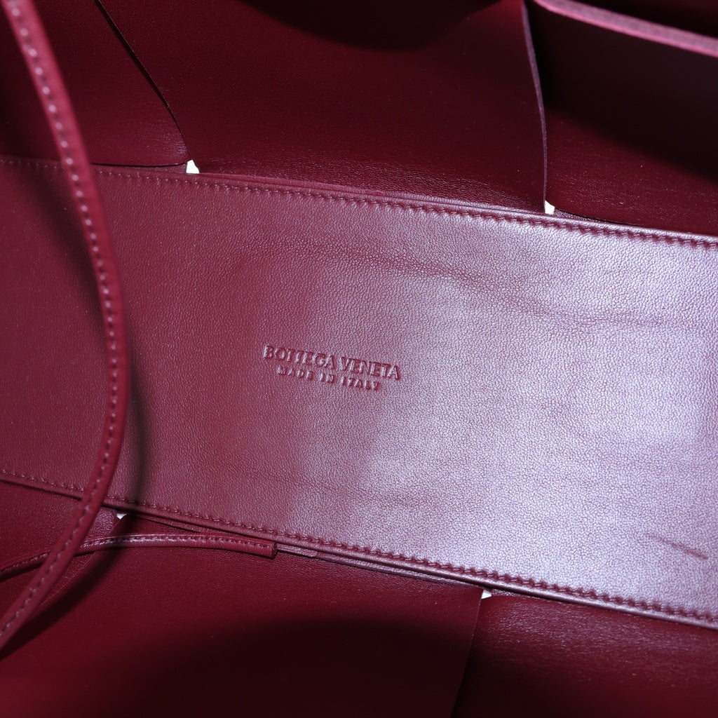BOTTEGA VENETA(ボッテガヴェネタ) アルコトート ミディアム トート