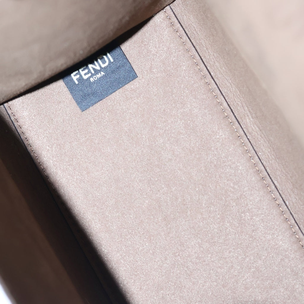 FENDI(フェンディ) サンシャイン スモールトート 2WAYバッグ ハンドバッグ ショルダーバッグ ホワイト カーフ 8BH394 ゴールド金具 レディース