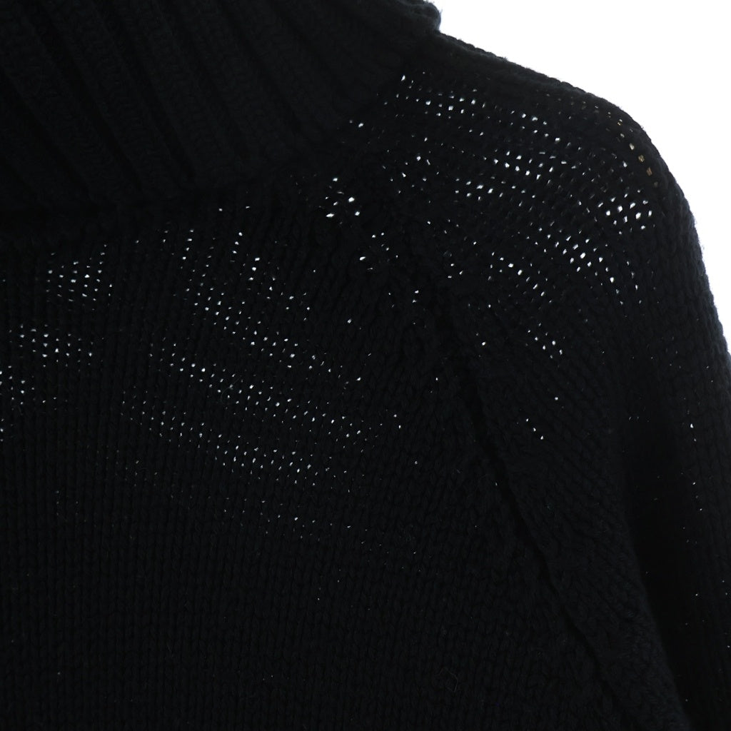 FENDI(フェンディ) ロゴ タートルネック ニット ブラック#40 FAE138
